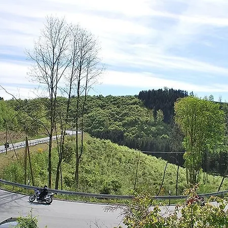 Burgstr. 15a *